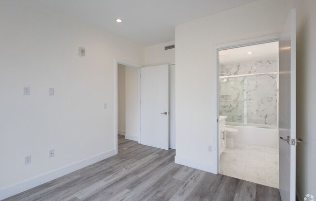 3 beds, 3 baths, 1,412 sqft, $5,480, Unit 307