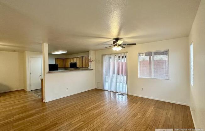 8718 SUNSET BREEZE DR