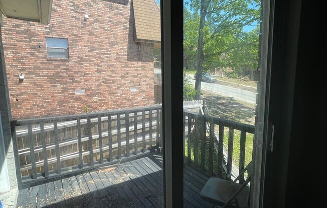 2 beds, 2 baths, $850, Unit 4D