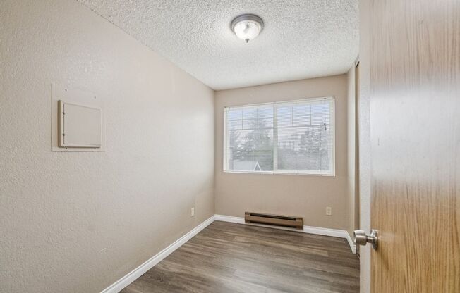 3 beds, 2 baths, 643 sqft, $2,000, Unit A303