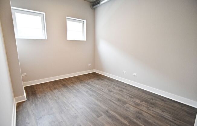 3 beds, 2 baths, 1,215 sqft, $4,800, Unit 3833-301