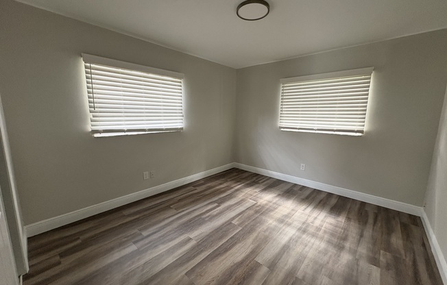 14618 N 43 ST