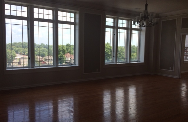 2 beds, 2 baths, 1,780 sqft, $1,800, Unit 701