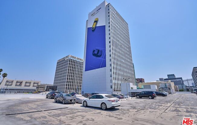 2 beds, 2 baths, 1,010 sqft, $3,050, Unit 404