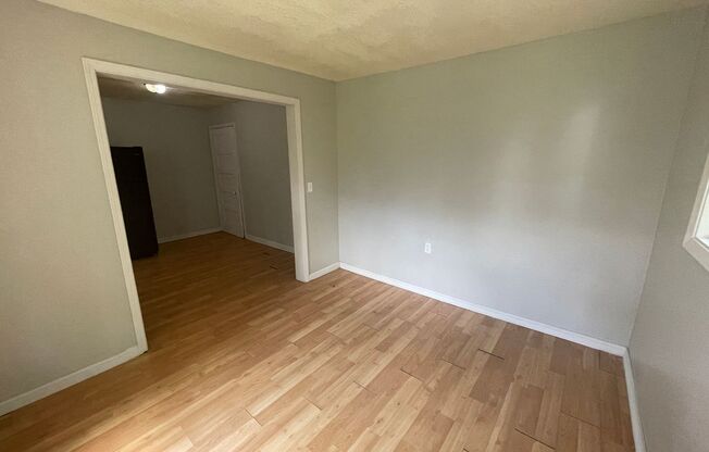 2 beds, 1 bath, $800