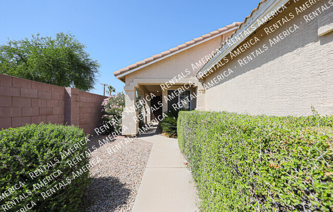 1218 W ROSE MARIE LN