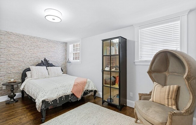 3 beds, 3 baths, 2,206 sqft, $6,800, Unit 2