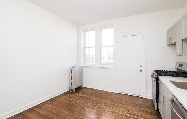 1 bed, 1 bath, 750 sqft, $1,650, Unit 6581-2