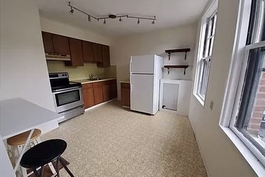 1 bed, 1 bath, 619 sqft, $2,400, Unit 2