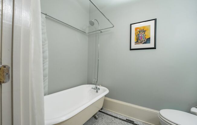 3 beds, 2 baths, $3,500