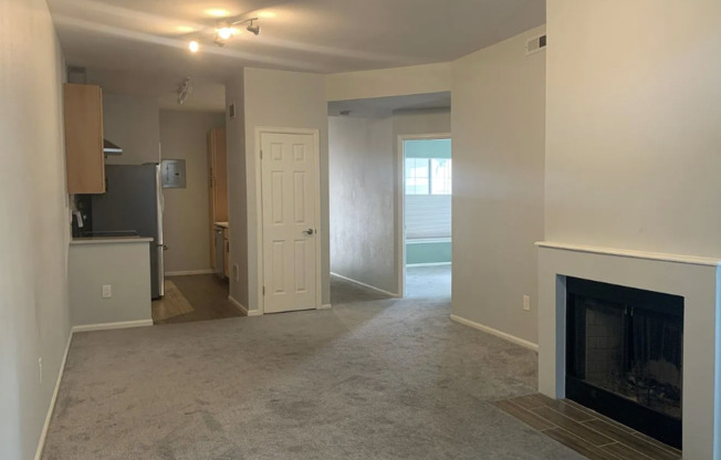 AMAZING 2 Bed 2 Bath Condo In North Boulder- Available August 5th!