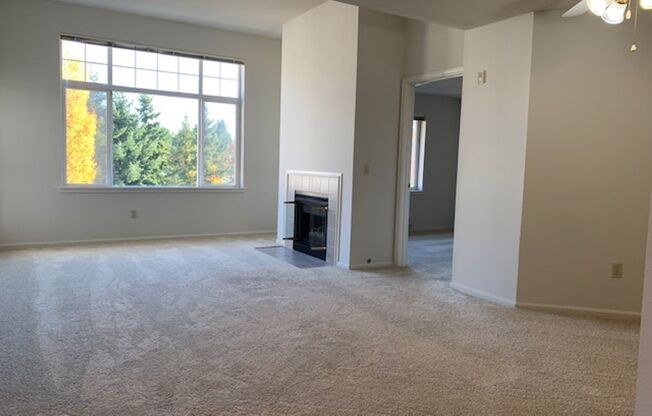 2 beds, 2 baths, 1,004 sqft, $2,695, Unit 305