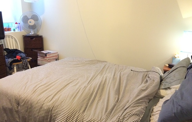 1 bed, 1 bath, 648 sqft, $2,500, Unit 03-B2