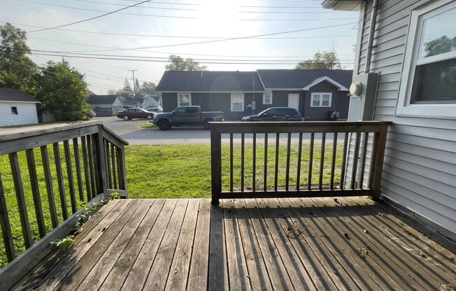 PRELEASING for AUGUST! Close to Campus