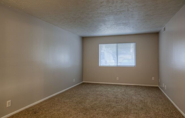1 bed, 1 bath, 720 sqft, $925, Unit 18