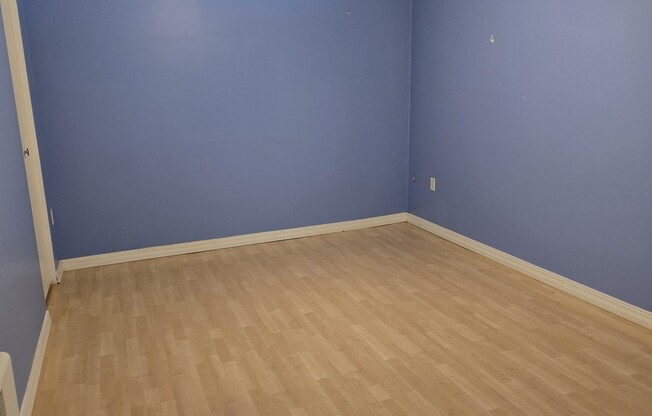 2 beds, 1 bath, 810 sqft, $3,000, Unit T35