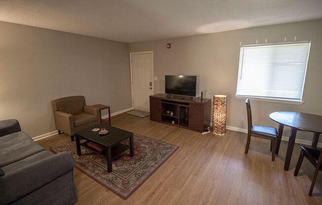 Briar Crest Apartment Community - Furnished and Unfurnished Units Available!