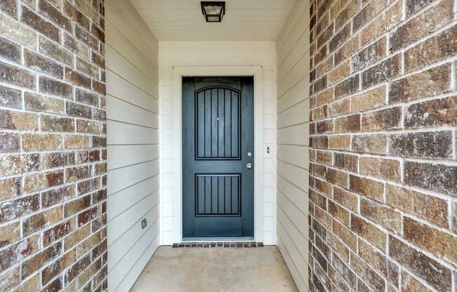 Newly Renovated! Peaceful Gated Community! Just minutes from Downtown and Loop 49