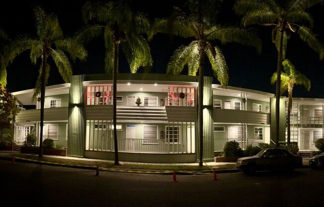 Studio, 1 bath, 230 sqft, $1,550, Unit 0107-66