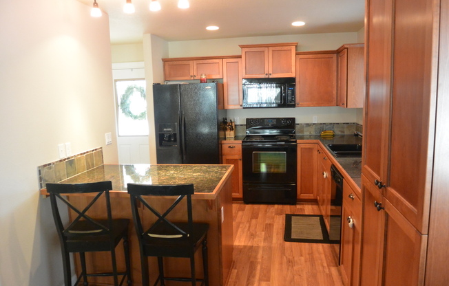 Beautiful 3 Bedroom Home in Walnut Grove Estates for Lease - 7610 NE 61st Way