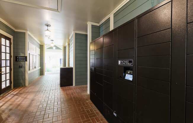 Belle Harbour Apartments electronic parcel locker system