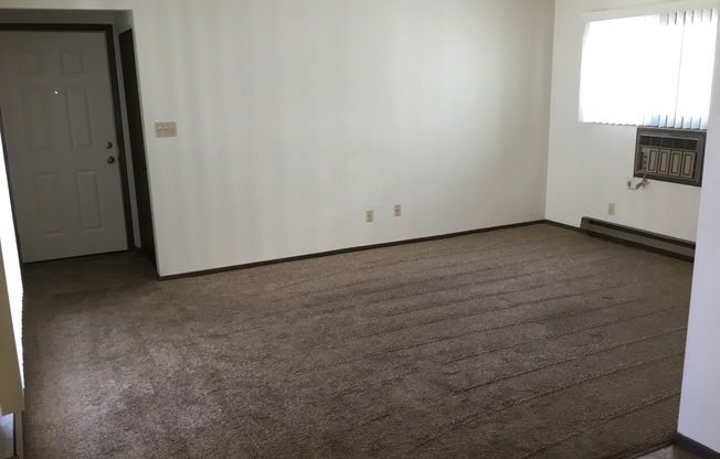 2 beds, 1 bath, 825 sqft, $879.99