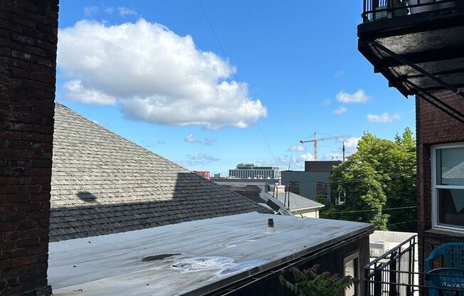 Studio, 1 bath, 430 sqft, $1,125, Unit 412