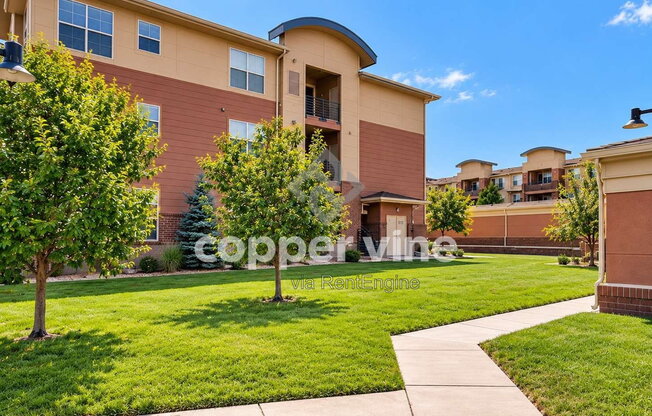2 beds, 2 baths, 1,052 sqft, $1,965, Unit 522