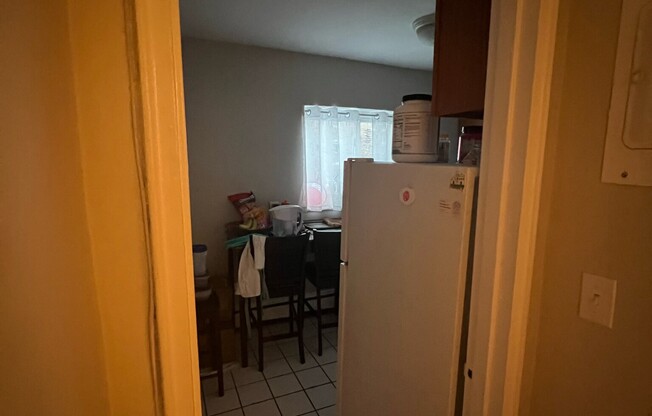 1 bed, 1 bath, $2,500, Unit 6