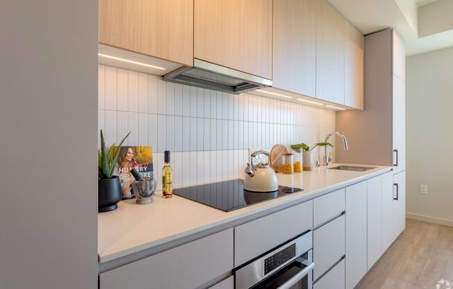 Studio, 1 bath, 411 sqft, $2,950, Unit 306