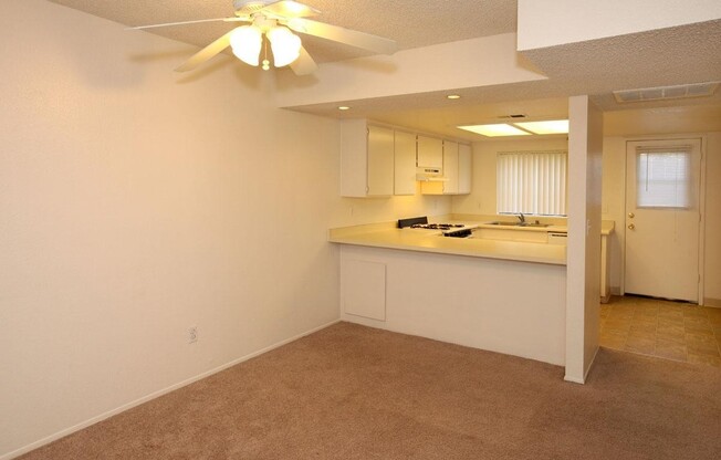 2 beds, 1.5 baths, $2,295, Unit 08