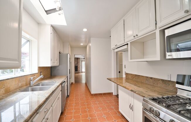 Spacious Four Bedroom Home in Manhattan Beach Hill Section!