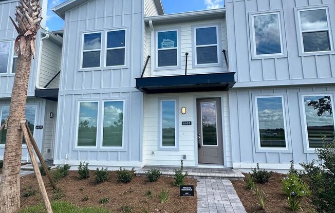 Stunning newly built 3/2.5 Town Home in St. Cloud very close to Lake Nona District