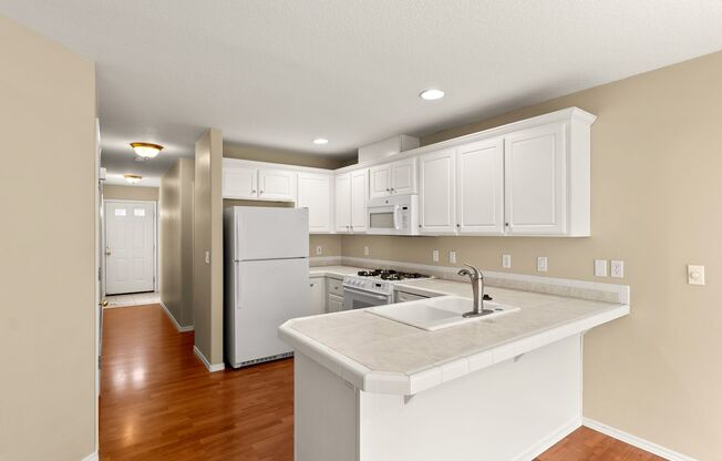 MUST SEE!!! This well-maintained 3 bedroom, 2.5 bath Townhouse