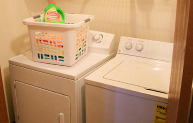 2 beds, 2 baths, 1,073 sqft, $1,595, Unit 3900220 PR