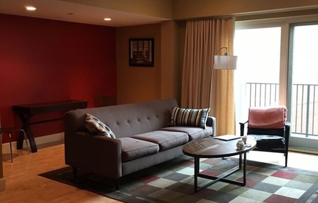 JUNE 1 - renovated 1 bedroom condo in Beacon Hill