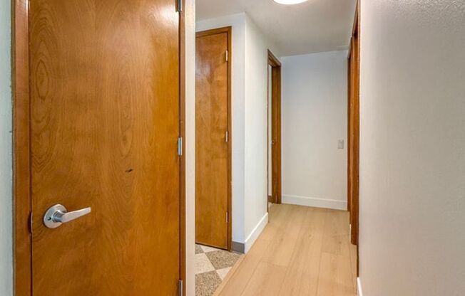2 beds, 2 baths, 992 sqft, $1,800, Unit 202