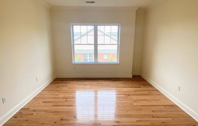 1 bed, 1 bath, 860 sqft, $2,300, Unit 3C