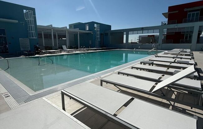 2 beds, 2 baths, $2,900, Unit 1-405