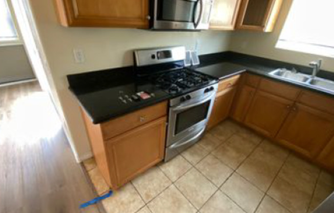 1 bed, 1 bath, $2,295