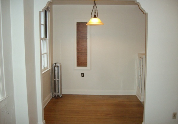 Studio, 1 bath, 465 sqft, $950, Unit 108
