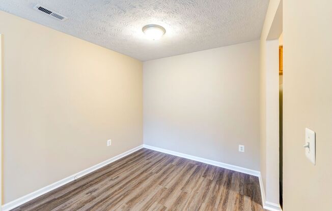 1 bed, 1 bath, 660 sqft, $955, Unit 402-05