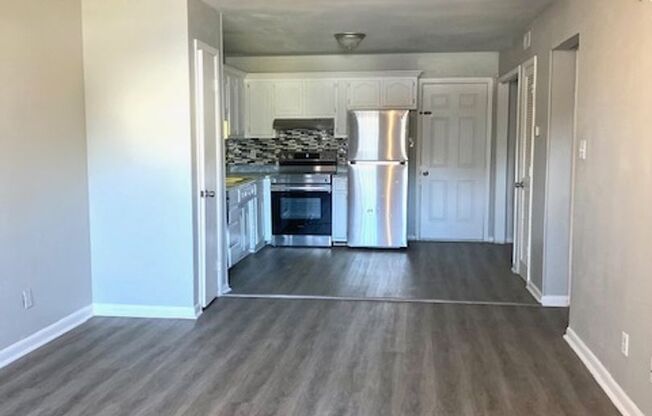 2 beds, 1 bath, $820