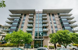1830 NW Riverscape, #511