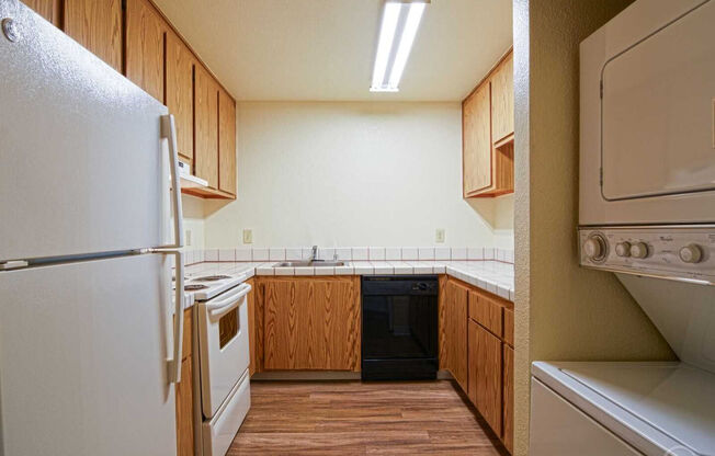 1 bed, 1 bath, 676 sqft, $1,550