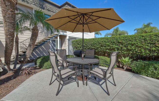 3 beds, 2.5 baths, 1,130 sqft, $3,195, Unit 44