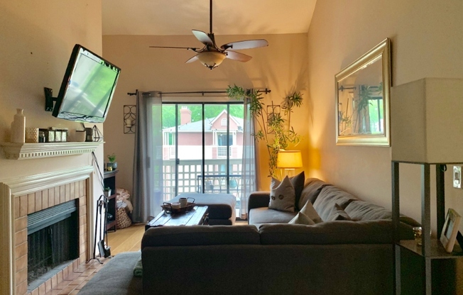 257 Hillsboro Pl 257