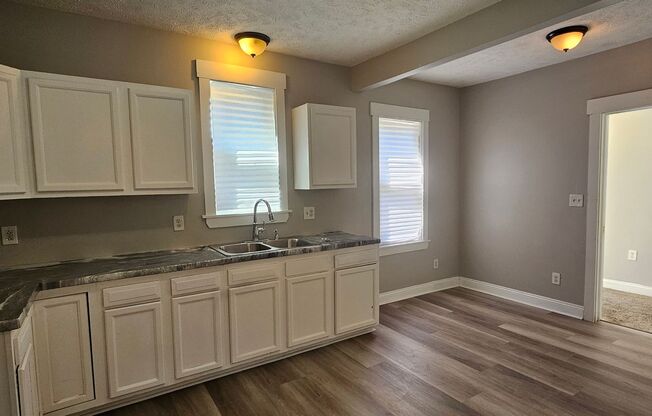 4 Bed - 2 Bath - Single Family Home in Cleveland