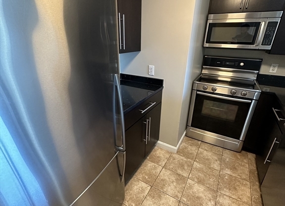 1 bed, 1 bath, 744 sqft, $3,500, Unit 2401