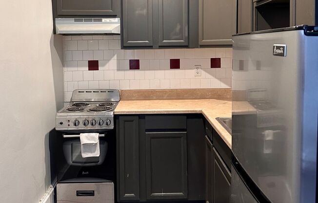 1 bed, 1 bath, 435 sqft, $1,625, Unit 829
